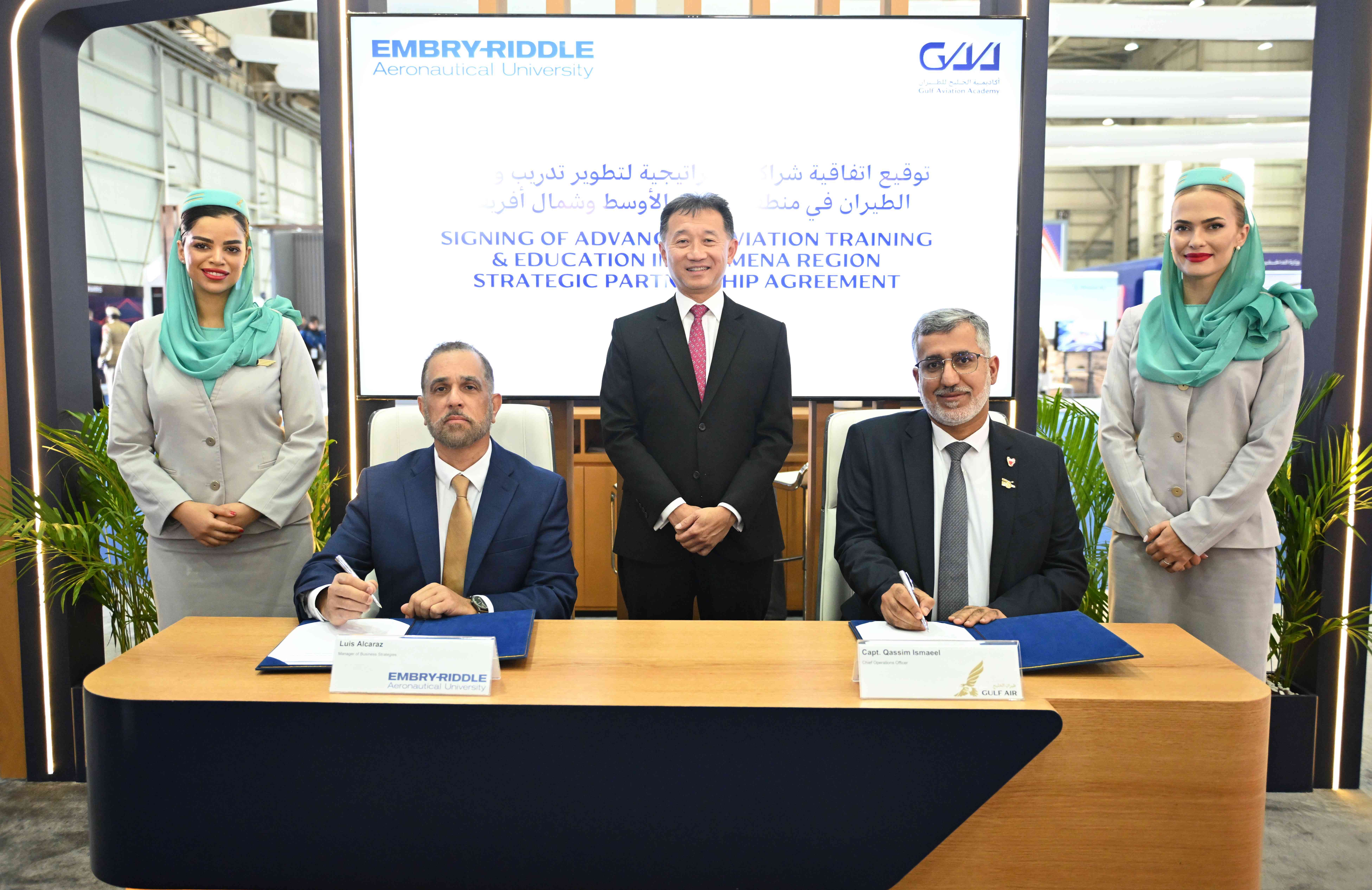 أكاديمية الخليج للطيران تعلن شراكة مع جامعة إمبري-ريدل للطيران وإنجاز اعتماد ISO 9001:2015