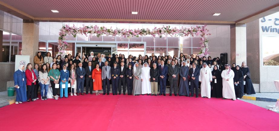 مجموعة طيران الخليج تحتفل بتاريخها الطويل في تمكين المرأة البحرينية احتفالاً بيوم المرأة البحرينية
