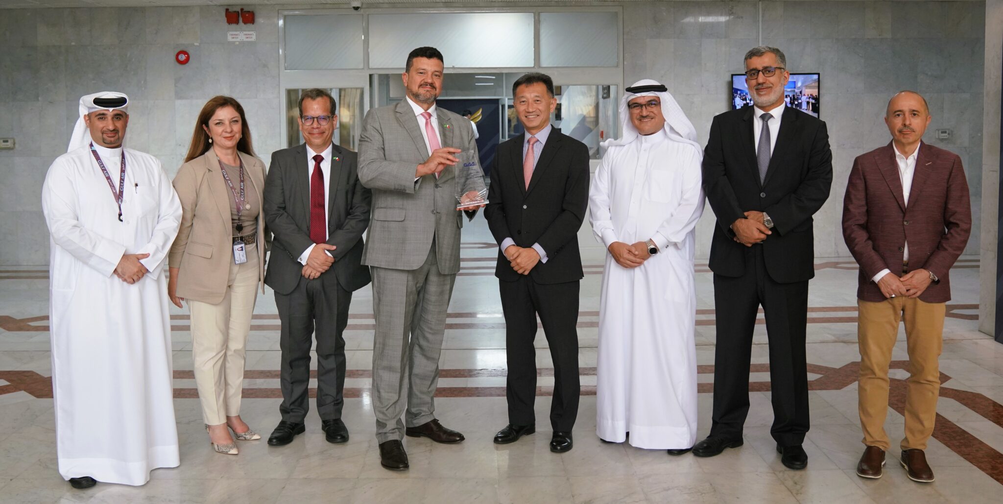 مجموعة طيران الخليج تستقبل السفير البرازيلي لدى البحرين