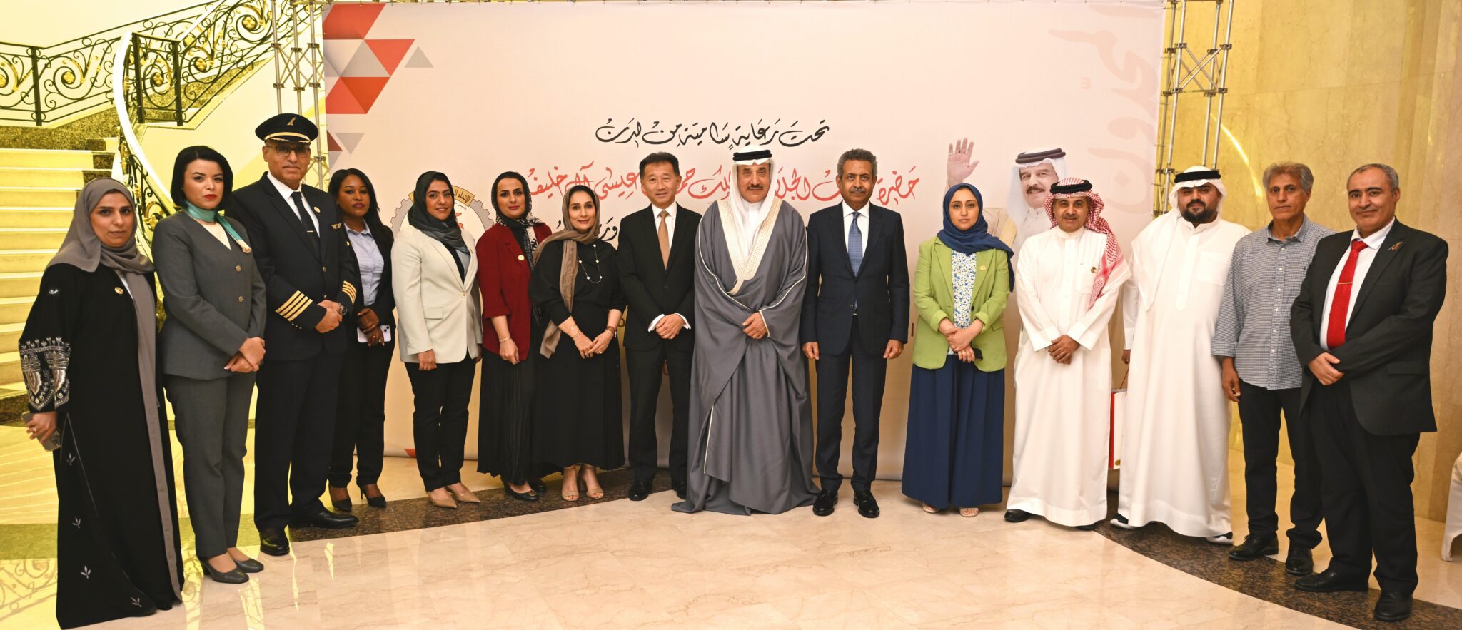 مجموعة طيران الخليج تكرم موظفيها المتميزين في يوم العمال العالمي